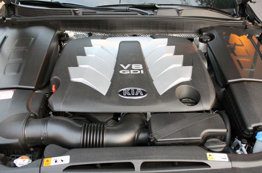  Kia K900 V8 2015 года  (фото 16 из 44)